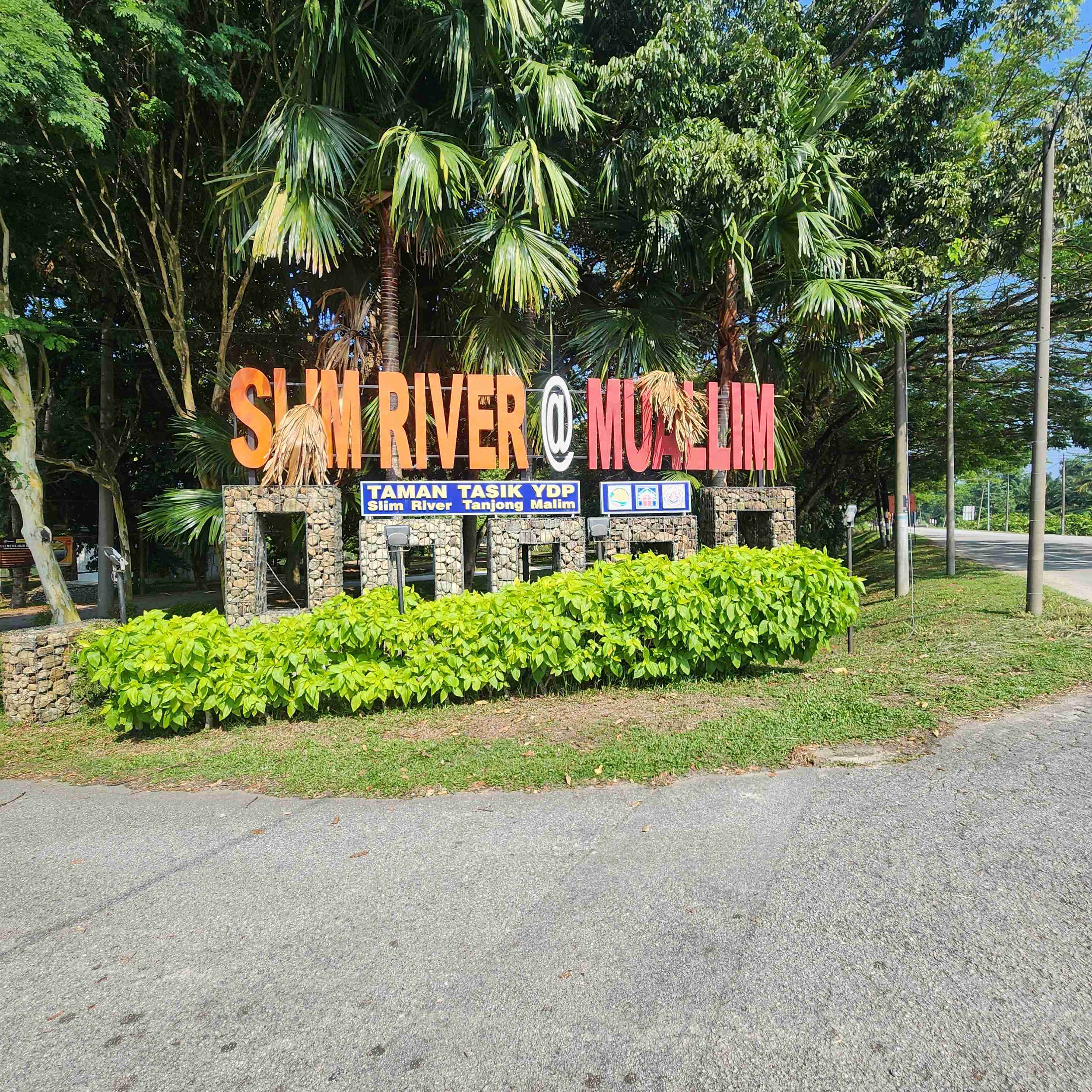 TAMAN TASIK YDP SLIM RIVER